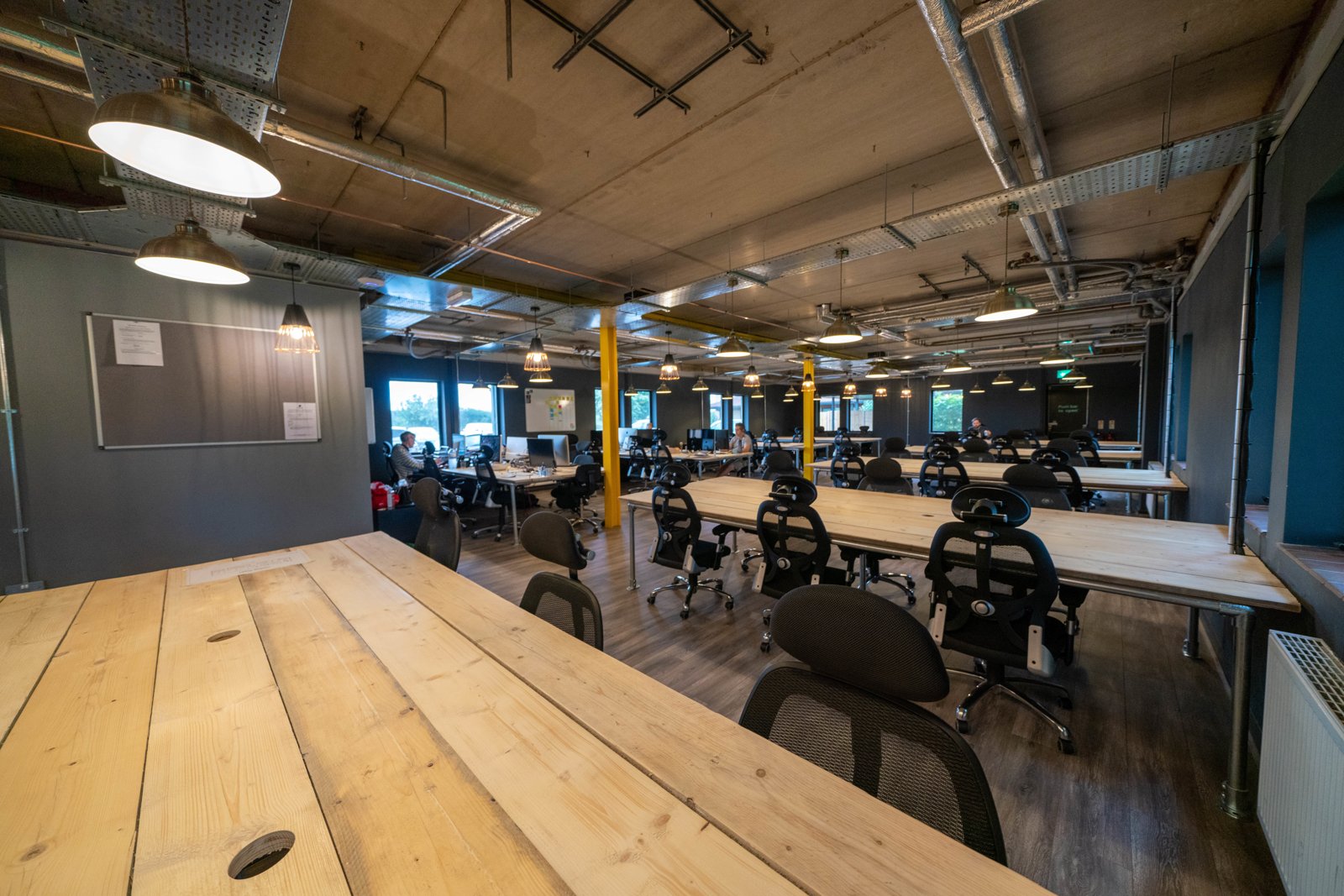Haatch Desks - Truly Irresistible Co-Working